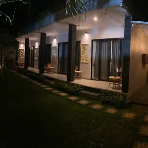 queens-seminyak-bali.hotelsseminyak.net/